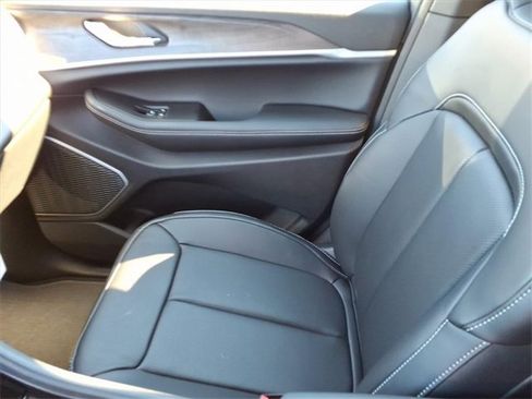 New 2025 Jeep Grand Cherokee Limited w/ Luxury Tech Group II image 20