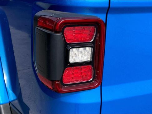 New 2026 Jeep Gladiator Rubicon AWD/4WD image 11