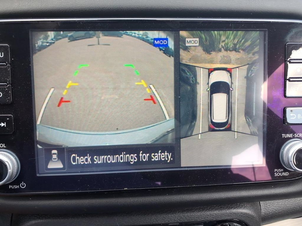 Used 2021 Nissan Kicks SR w/ SR Premium Package FWD image 27