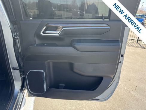 Used 2025 Chevrolet Silverado 2500 LT w/ Convenience Package image 12