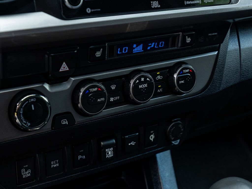 Used 2020 Toyota Tacoma Limited AWD/4WD image 23