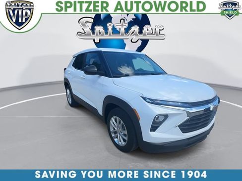 Used 2024 Chevrolet TrailBlazer LS w/ LS Convenience Package FWD image 2
