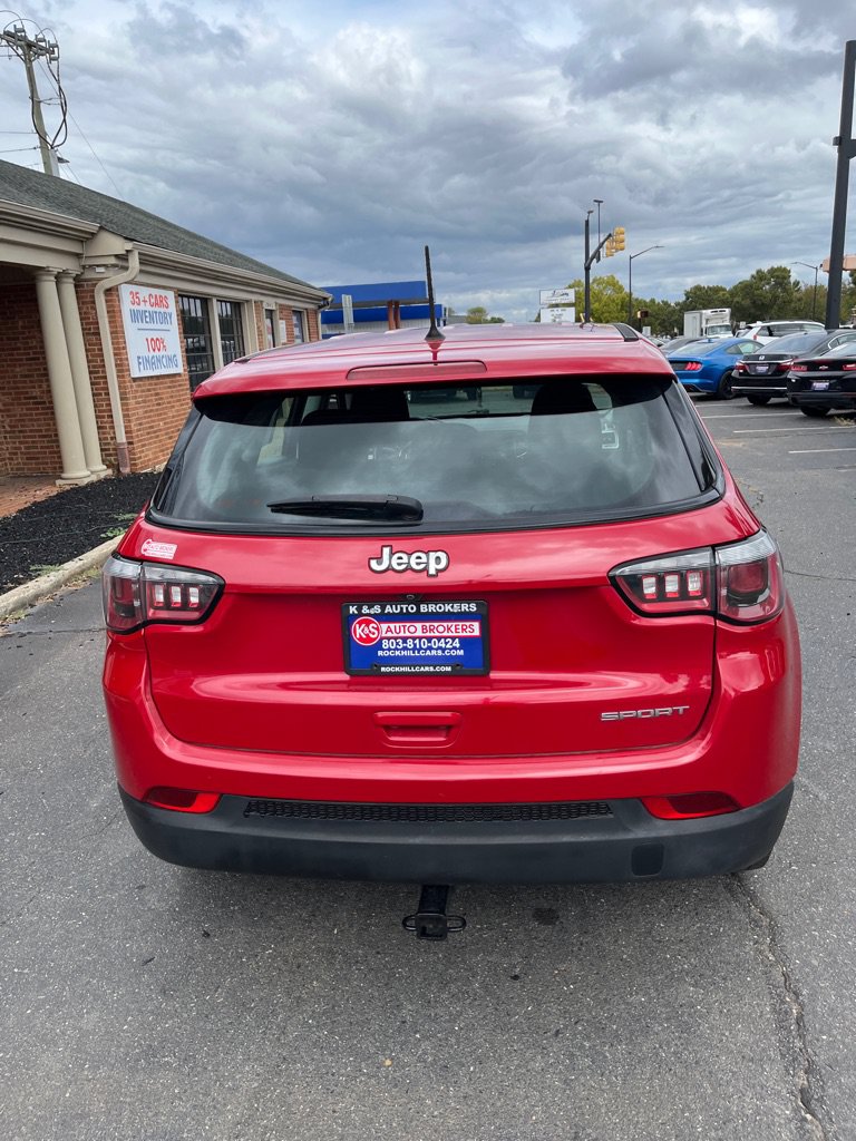 Used 2018 Jeep Compass Sport FWD image 4