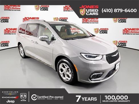 Used 2021 Chrysler Pacifica Limited w/ Uconnect Theater Family Group AWD/4WD image 1