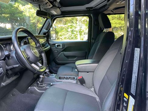 Used 2022 Jeep Wrangler Unlimited Sport AWD/4WD image 13