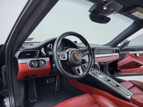 Used 2017 Porsche 911 Carrera 4S image 14
