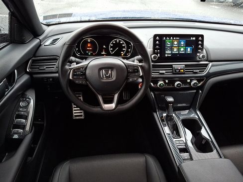 Used 2022 Honda Accord Sport image 10