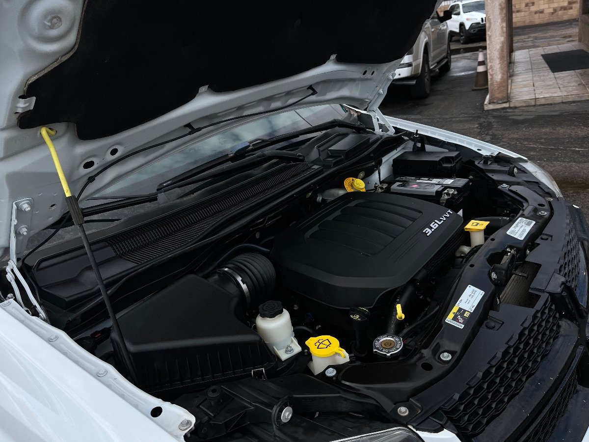 Used 2018 Dodge Grand Caravan SE FWD image 36