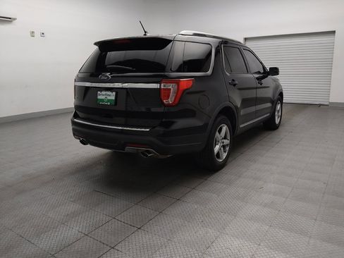 Used 2018 Ford Explorer XLT w/ Equipment Group 202A FWD image 9