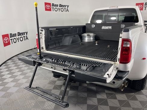 Used 2016 Ford F350 Lariat w/ Lariat Ultimate Package image 19