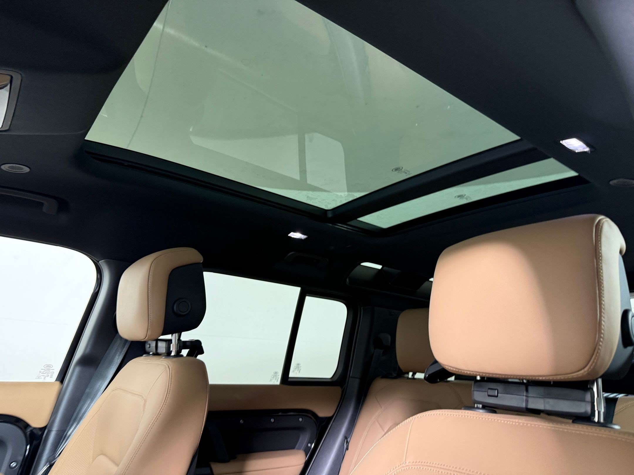 New 2026 Land Rover Defender 110 S AWD/4WD image 25