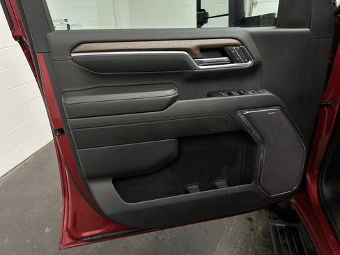 Used 2024 Chevrolet Silverado 2500 High Country w/ Technology Package image 24