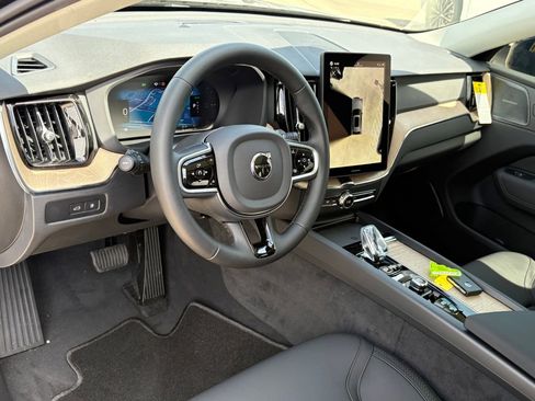 New 2026 Volvo XC60 T8 Plus w/ Protection Package Premier AWD/4WD image 14