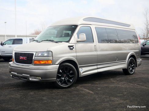 Used 2023 GMC Savana 2500 Extended image 15