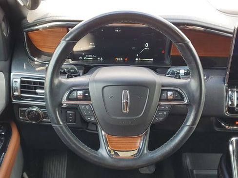 Used 2019 Lincoln Navigator Reserve AWD/4WD image 36