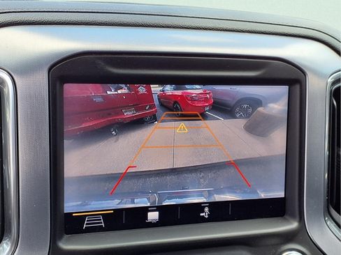 Used 2019 GMC Sierra 1500 SLT w/ SLT Premium Plus Package AWD/4WD image 9