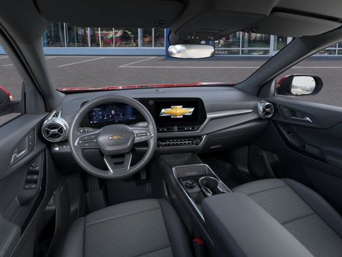 New 2026 Chevrolet Equinox LT w/ Convenience Package II AWD/4WD image 15