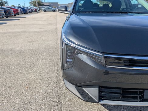 New 2025 Kia K4 EX image 12