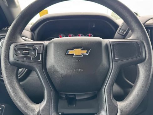 Used 2026 Chevrolet Silverado 1500 Custom AWD/4WD image 18