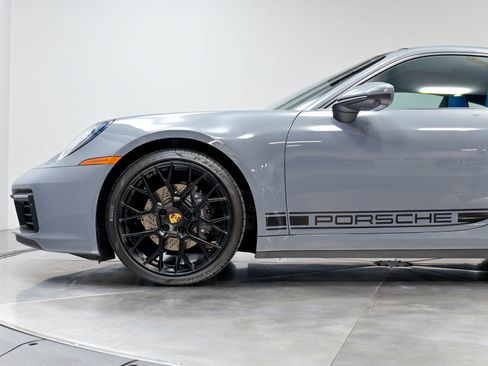 Used 2024 Porsche 911 Carrera image 44
