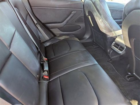 Used 2018 Tesla Model 3 Long Range image 13