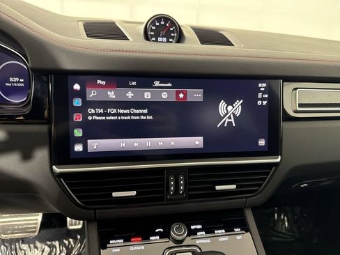 Certified 2023 Porsche Cayenne Turbo AWD/4WD image 28
