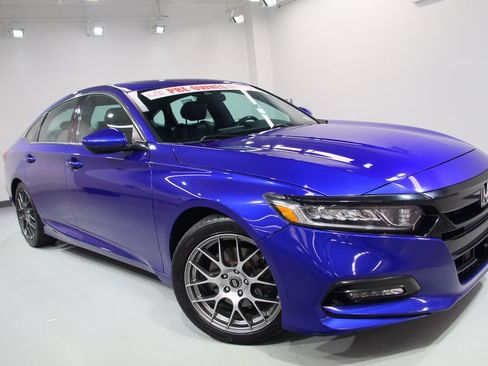 Used 2018 Honda Accord Sport image 10
