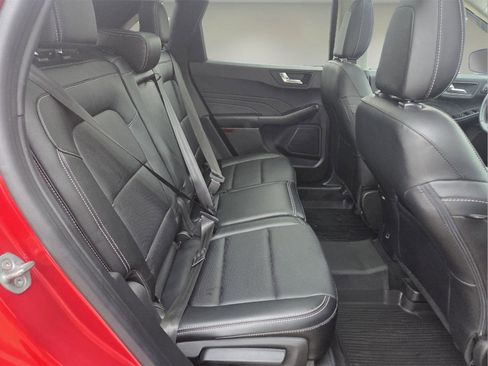 Used 2022 Ford Escape Titanium w/ Class II Trailer Tow Package image 27