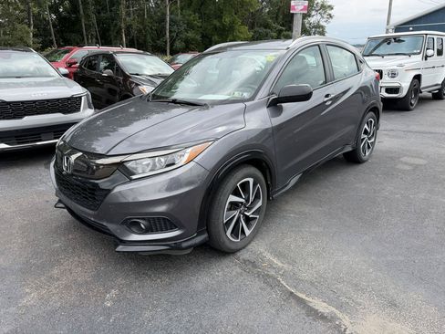 Used 2019 Honda HR-V Sport image 1