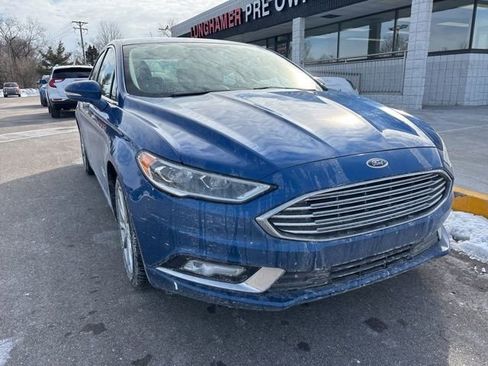 Used 2017 Ford Fusion Energi SE image 3