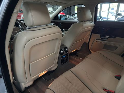 Used 2012 Jaguar XJ RWD image 13