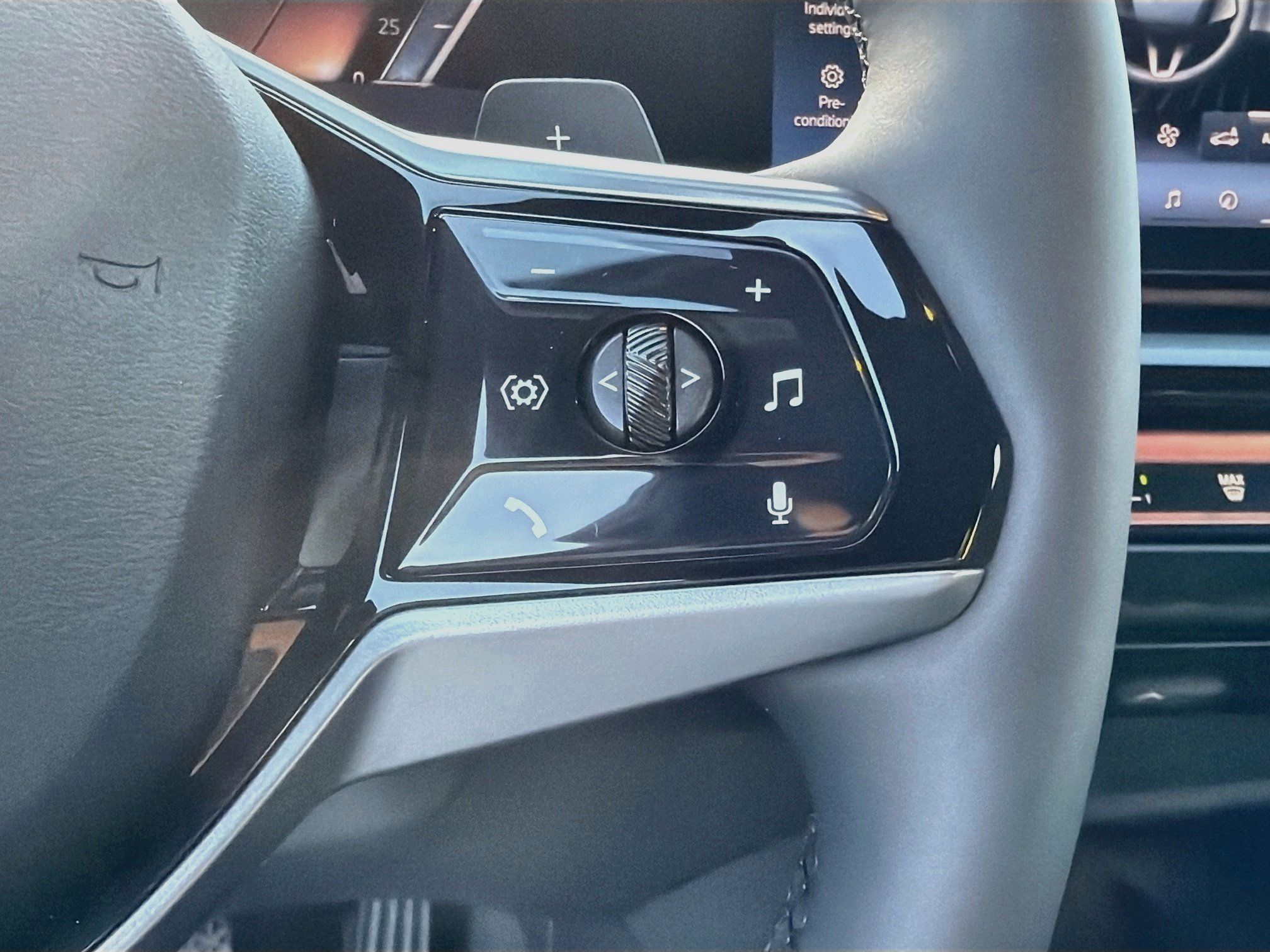 New 2027 BMW 530i RWD image 39