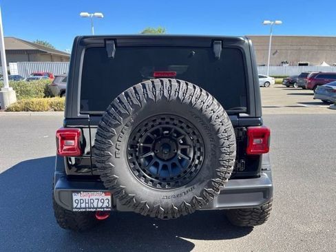Used 2024 Jeep Wrangler Unlimited Rubicon w/ Convenience Group AWD/4WD image 4