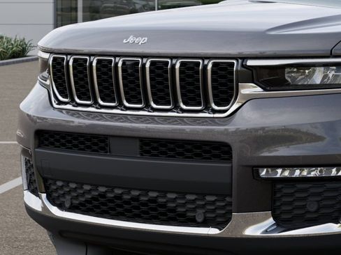 New 2025 Jeep Grand Cherokee L Limited w/ Luxury Tech Group II AWD/4WD image 12
