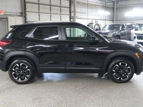 Used 2023 Chevrolet TrailBlazer LT w/ Convenience Package AWD/4WD image 8
