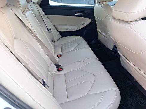 Used 2021 Toyota Avalon XLE image 31