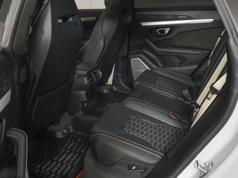 Used 2022 Lamborghini Urus AWD/4WD image 10