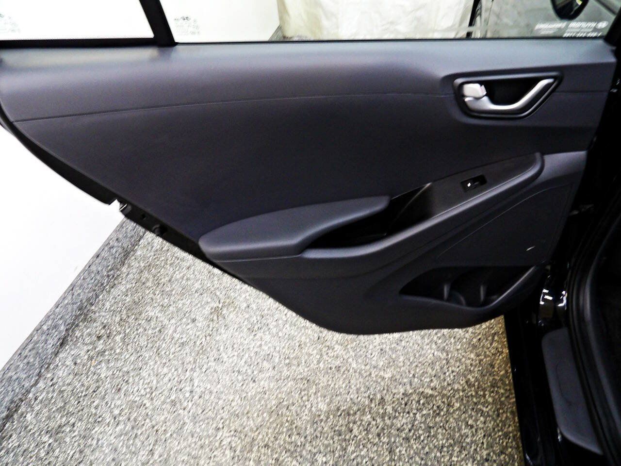 Used 2019 Hyundai Ioniq Blue FWD image 9