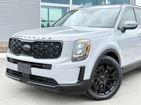 Used 2021 Kia Telluride EX w/ EX Premium Package AWD/4WD image 2
