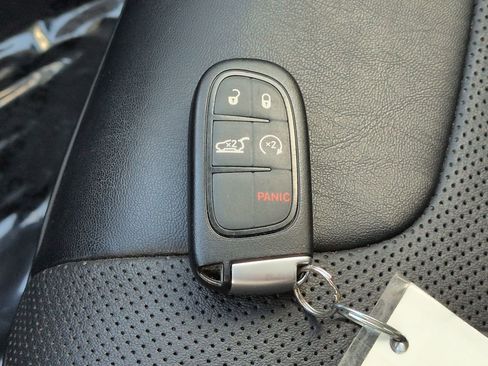 Certified 2023 Jeep Cherokee Altitude Lux AWD/4WD image 29