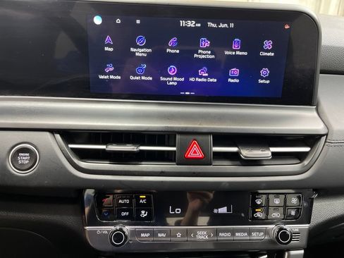 Used 2025 Kia Seltos EX AWD/4WD image 25