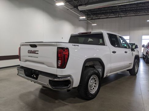 Used 2022 GMC Sierra 1500 Pro w/ Convenience Package image 3