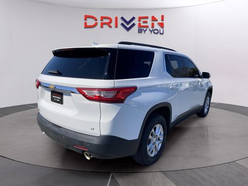 Used 2020 Chevrolet Traverse LT image 6
