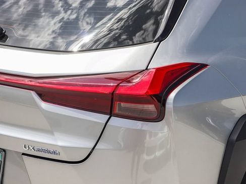 Used 2019 Lexus UX 250h F Sport w/ F Sport Premium Package AWD/4WD image 8