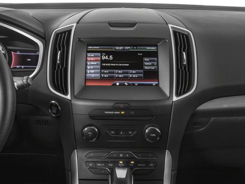 Used 2018 Ford Edge Titanium FWD image 30