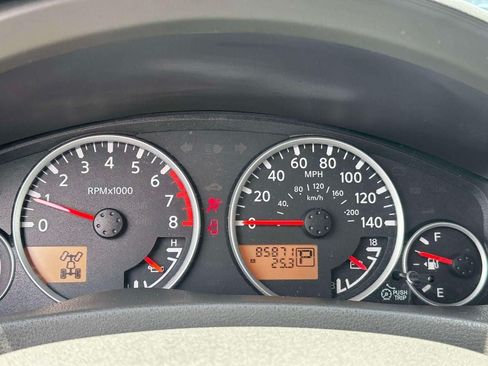 Used 2008 Nissan Pathfinder LE AWD/4WD image 27