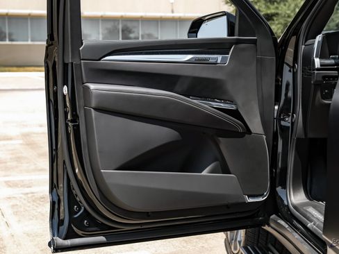 Used 2026 Cadillac Escalade V w/ LPO, Floor Liner Package AWD/4WD image 88
