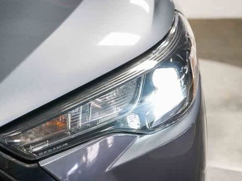 Certified 2022 Toyota Corolla Cross L image 8