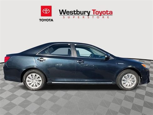 Used 2013 Toyota Camry LE image 5
