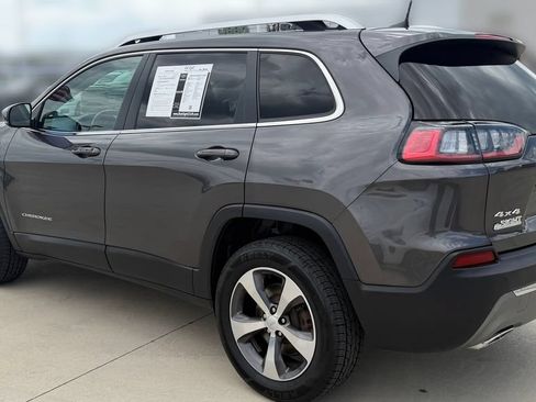 Used 2020 Jeep Cherokee Limited AWD/4WD image 3